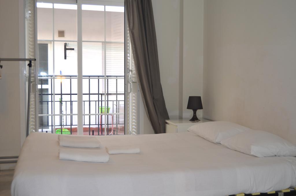 Apartamentos Canasteros Malaga Room photo